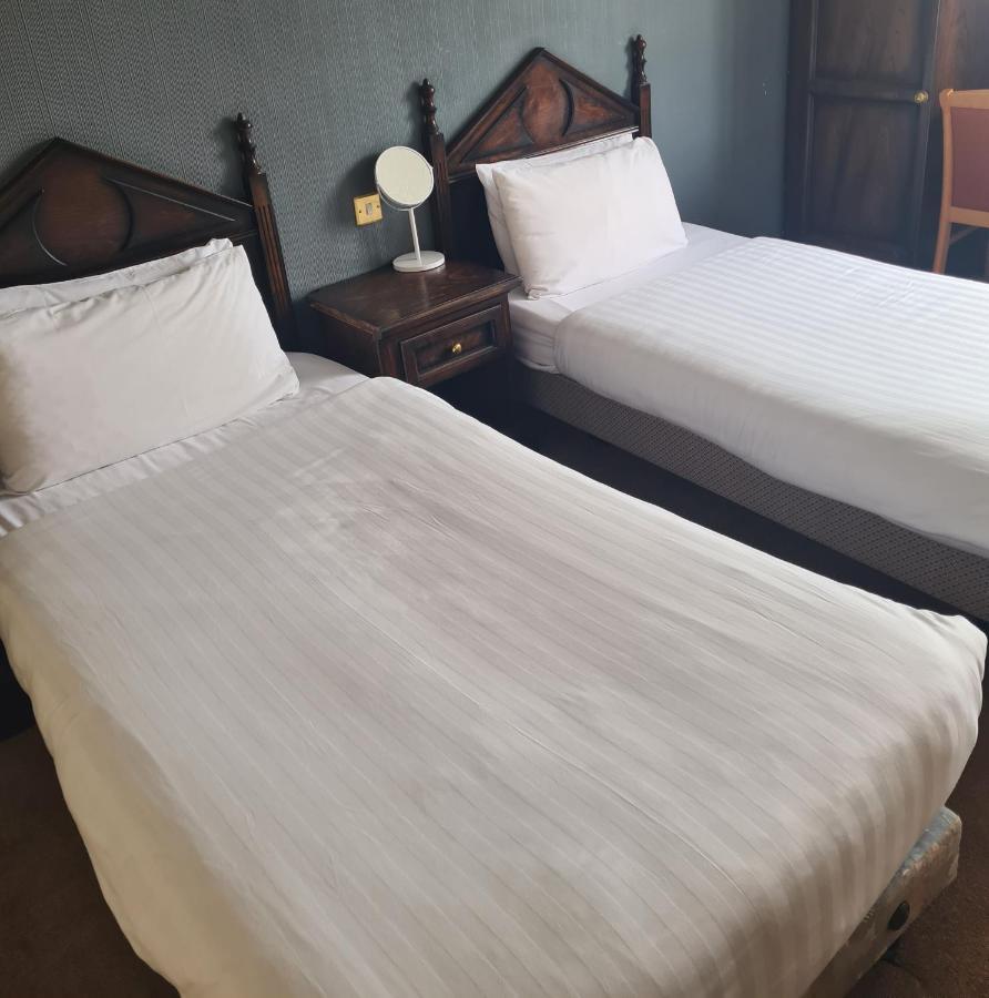 Queensberry Arms Hotel Annan Ngoại thất bức ảnh