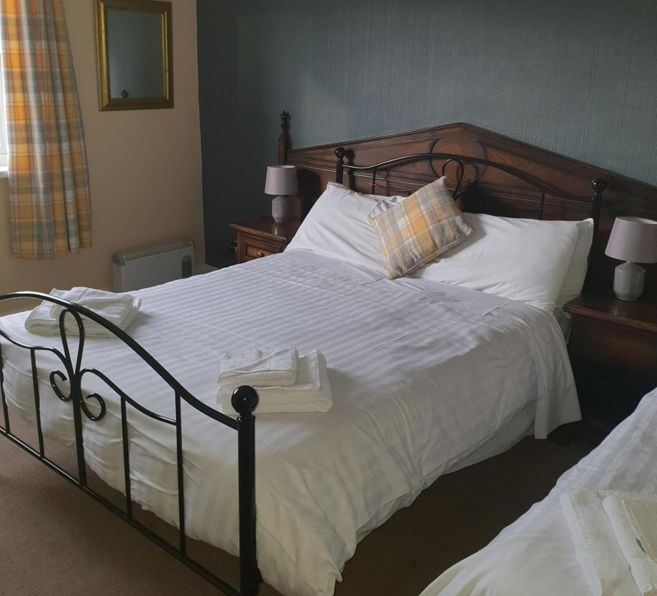 Queensberry Arms Hotel Annan Ngoại thất bức ảnh